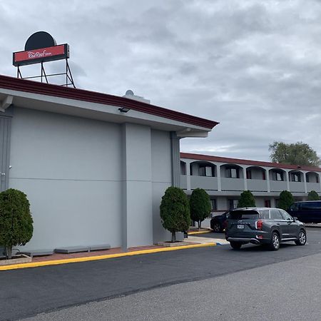 Red Roof Inn Copiague Extérieur photo